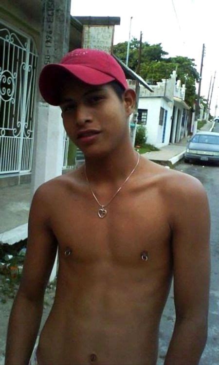 jovenes xxx gay|Latino Jovencito (18+) (2.372)